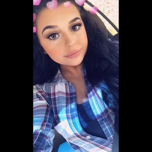 Meet your Posher, Alexia